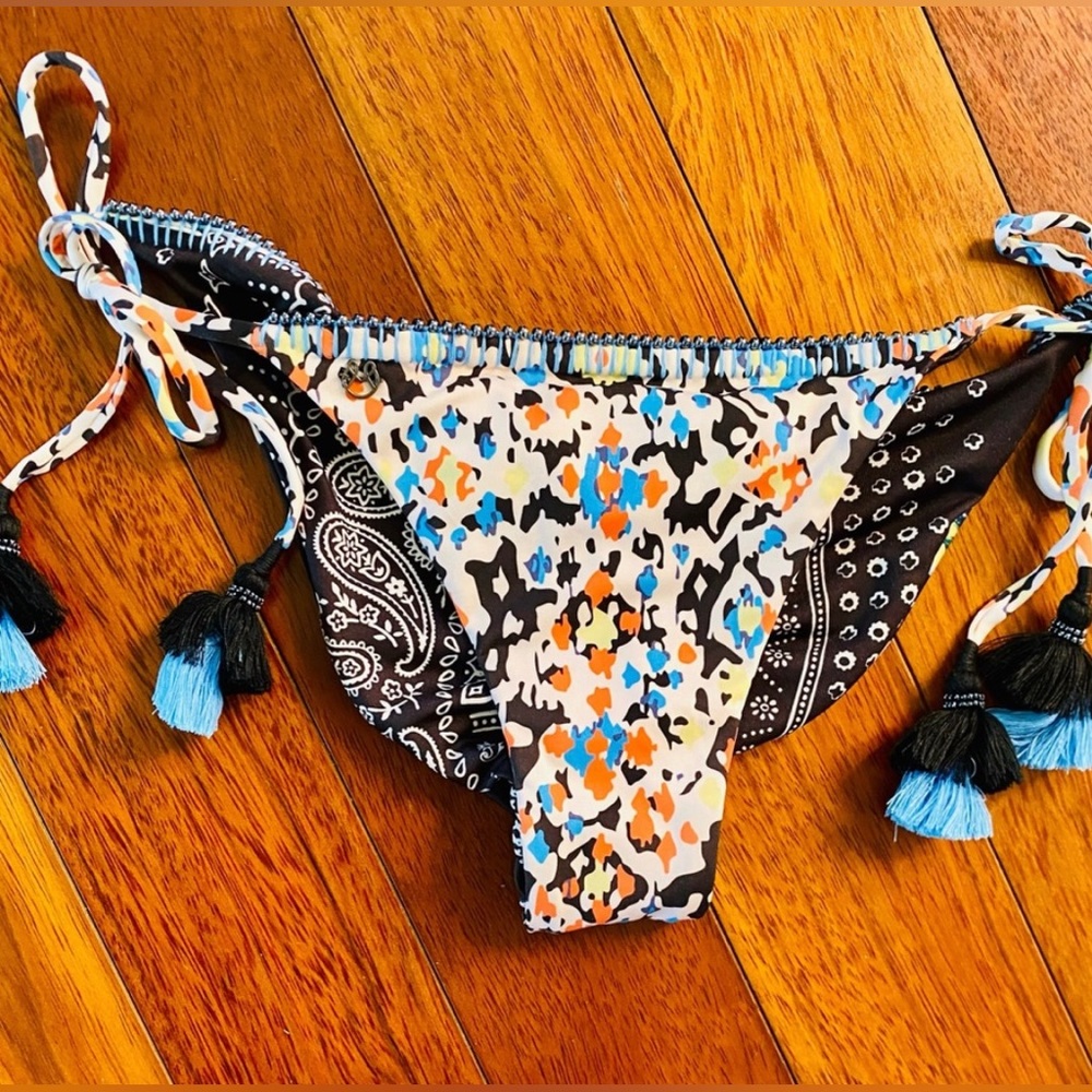 Maaji bikini bottom size M